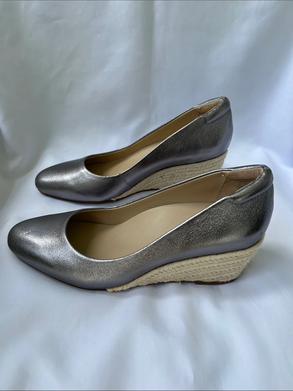 Abeo metallic silver